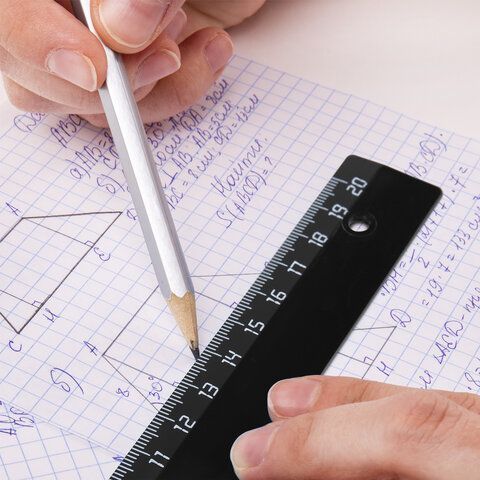 Линейка 20см пластиковая непрозрачная черная BRAUBERG 1/20/100